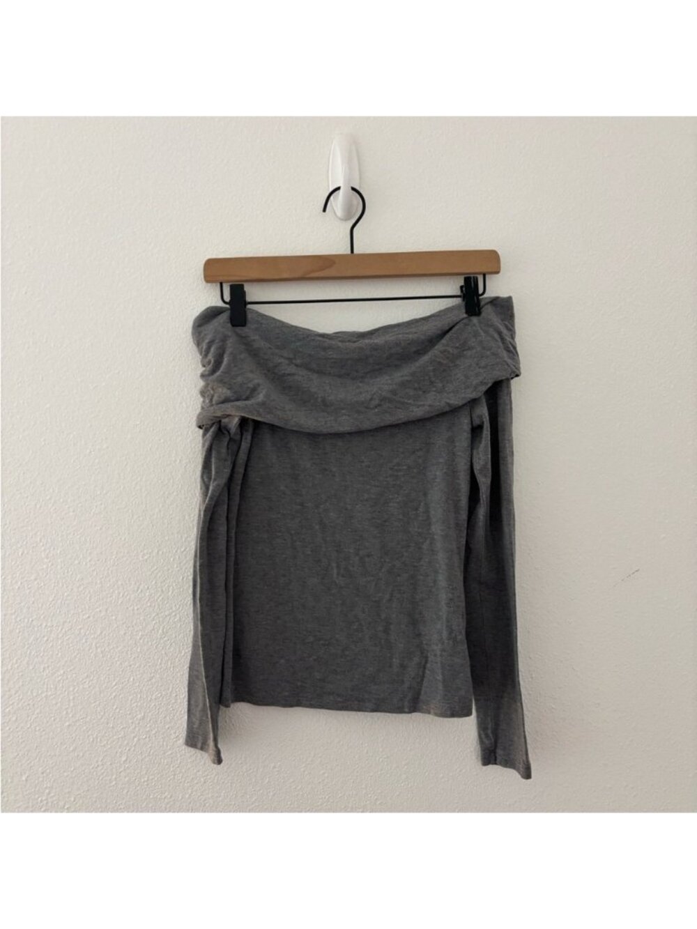 Aritzia babaton streamline top